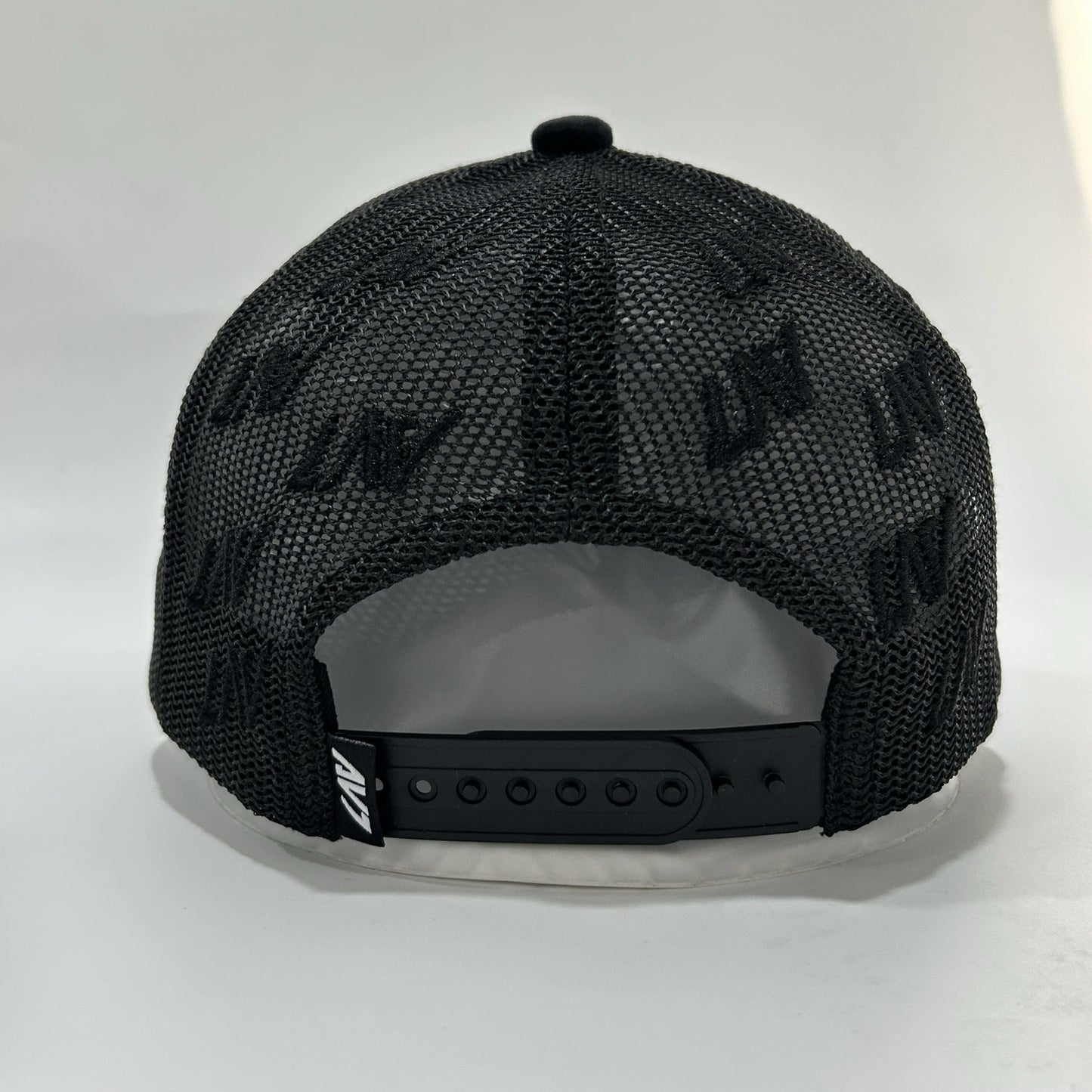 La Vitrina Black Mesh Cap